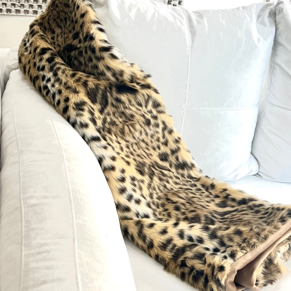 Luxurious Bobcat Faux Fur Throw